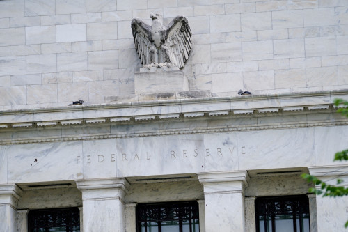 Fed to deliver rapid-fire rate cuts if economic downturn happens, traders bet